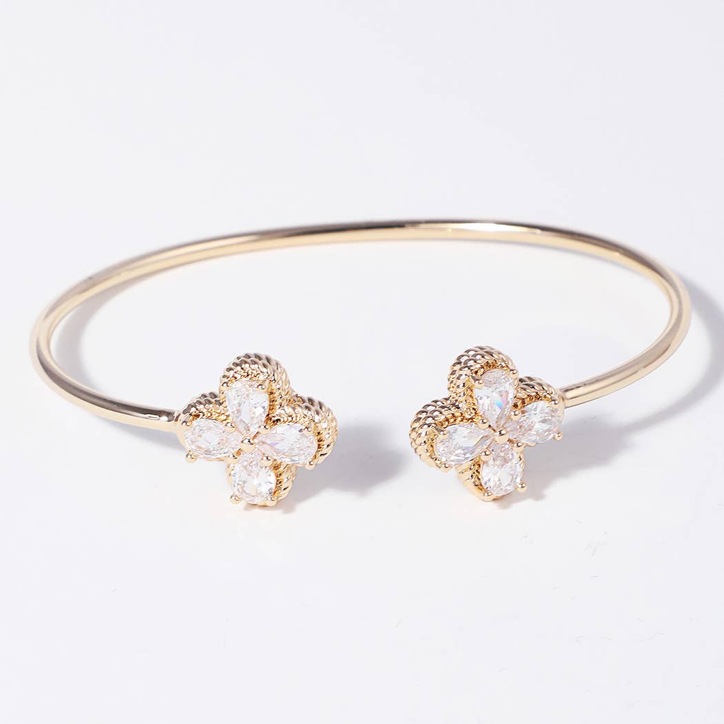 Fashion City – Engroshandel Manchetarmbånd – CZ-armbånd med 4-kløverkant og solid manchet1