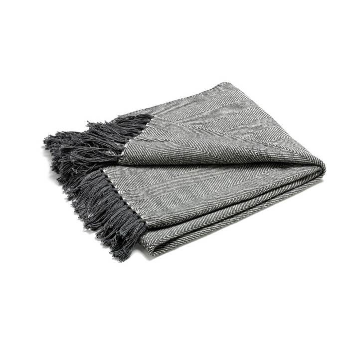 73012007 Plaid Fishbone 130x170 cm gray/nature for wholesale by Etol