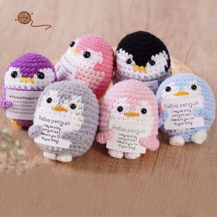 Mini handgefertigter Wollpinguin-Plüsch mit Karte - Sortiert für den Großhandel von Buddha Ayurveda