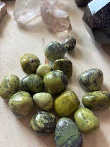 Serpentine - Chute - Pérou pour la vente par Wild Peonies Xo