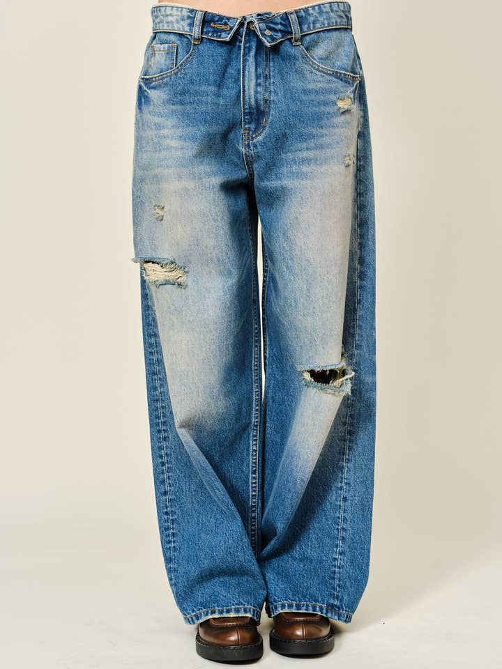 JEAN LARGE DÉTAIL TAILLE AJP5798 pour la vente par Aaron & Amber