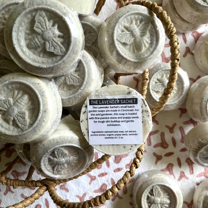 The Lavender Sachet – Engroshandel Sæbestykke – Eksfolierende havesæbe3