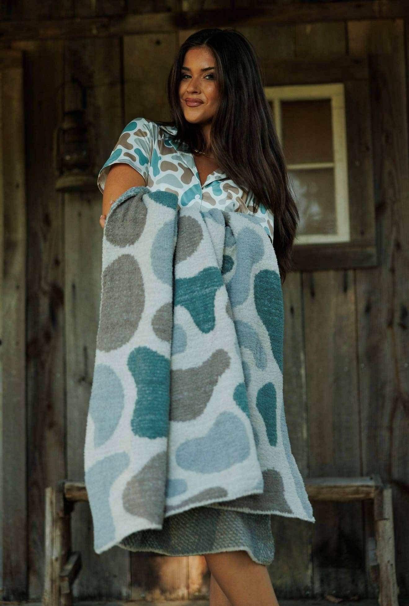 The Front Porch Label - Wholesale Throw Blanket - Camo Throw Blanket4