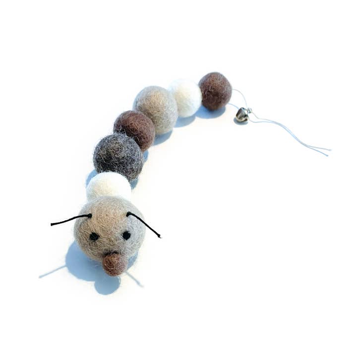 Juguetes para mascotas de lana ecológica BROWNIE Caterpillar (colores naturales) para venta al por mayor de Friendsheep
