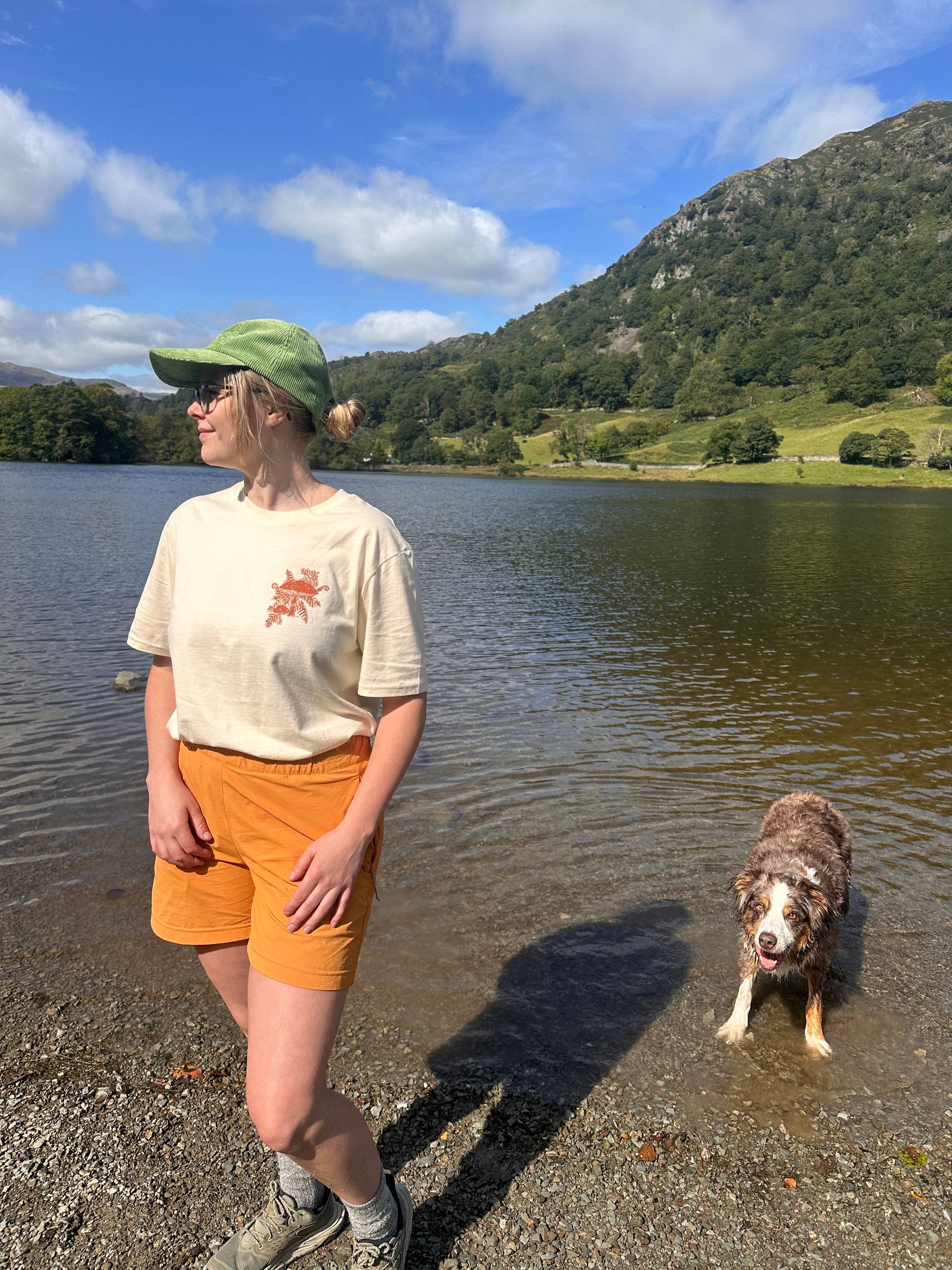 LDMDesign – wholesale Screen printed t-shirt – unisex – Unisex Eco friendly Fairtrade & Organic Mushroom T-shirt3