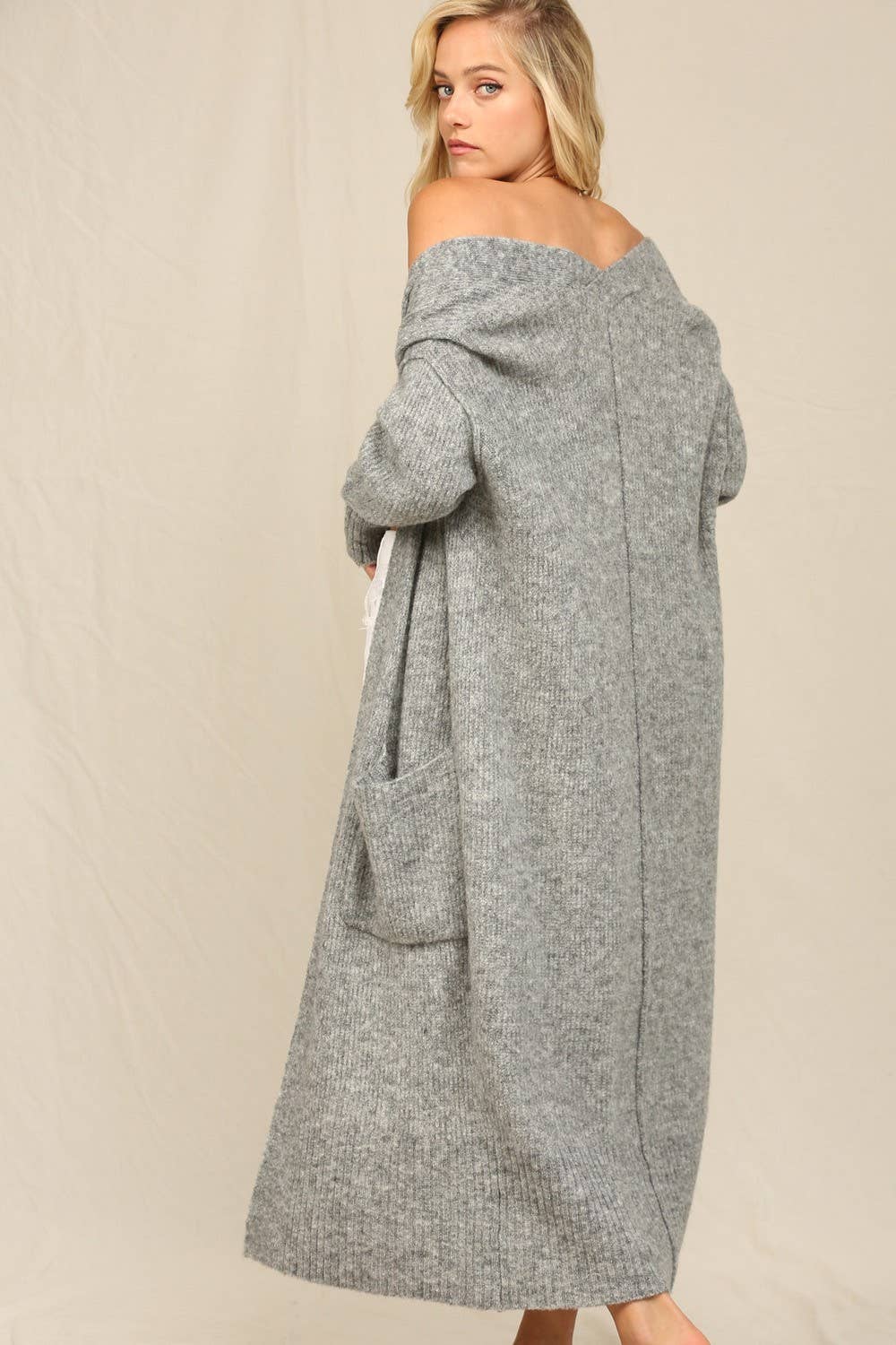 H Gris Le long cardigan avec poches en vente sur Faire5