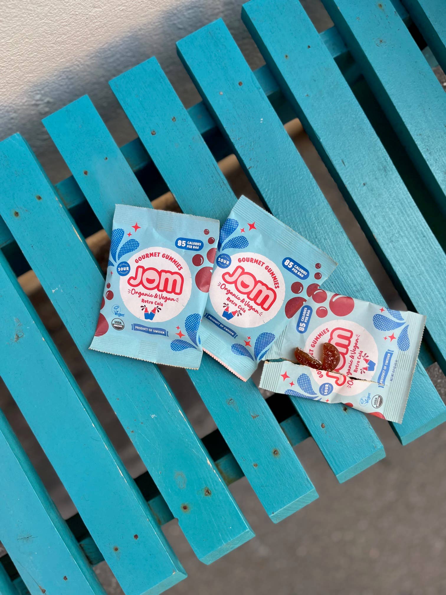 JOM - Wholesale Gummy - Snack Packs - Swedish Organic & Vegan Sour Cola Gummies3