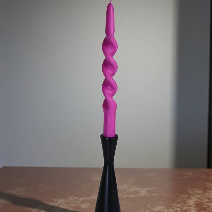 Bougie colonne en spirale torsadée 24,8x2,2cm pour la vente par Agaboo Candle