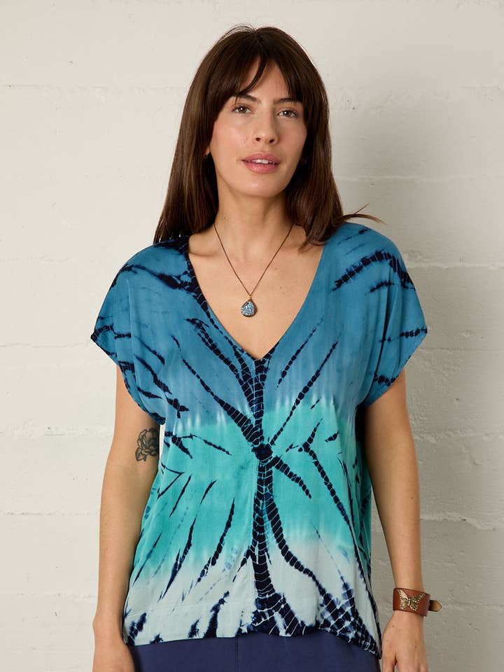 T-shirt du centre-ville pour la vente par River + Sky