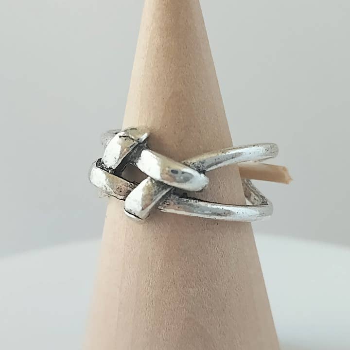 Piccadilly Pendants - Wholesale Band/gestapelde ring - Offset knoopring, antiek zilver