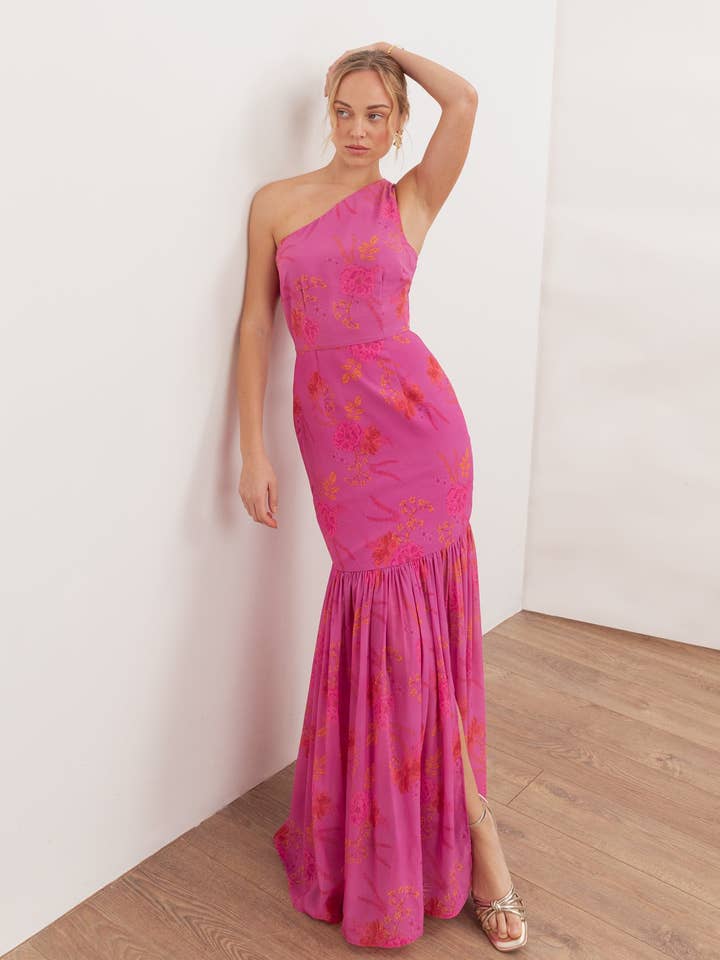 Anaya With Love Gerecycleerde Felroze Bloemenprint One Shoulder Maxi Jurk voor wholesale door Plaza Collection Ltd