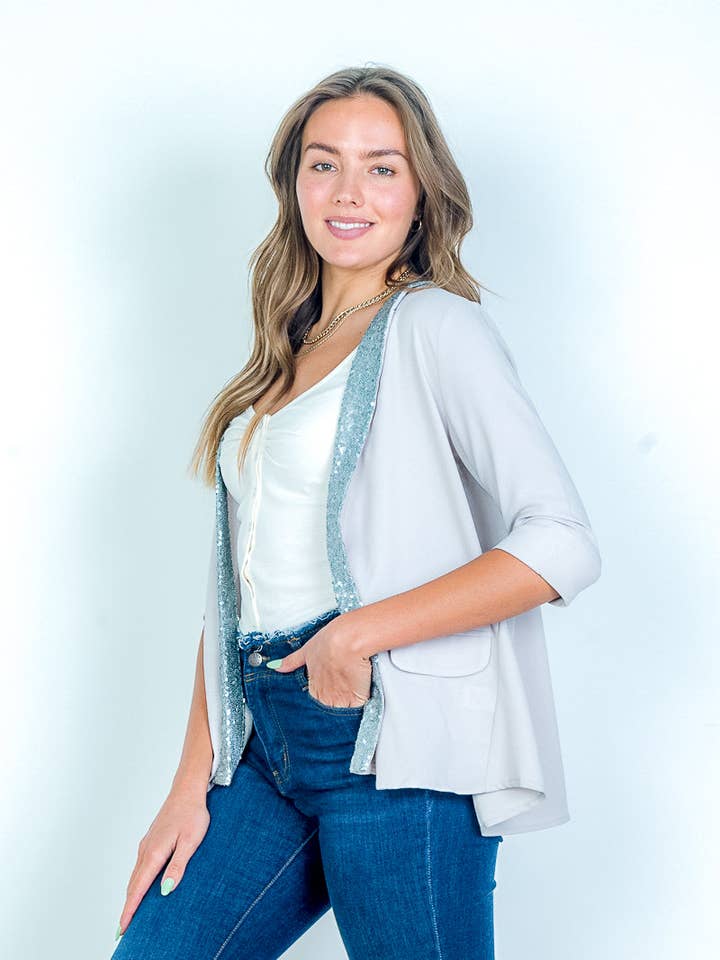 Blazer à manches 3/4 avec col pailleté, fausses poches à rabat et dos fendu (LUX10471) pour la vente par Wholesale Fashion Couture