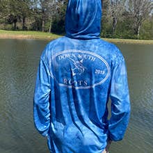 Chandail à capuchon Deep South Performance pour la vente par Jessica Thornton