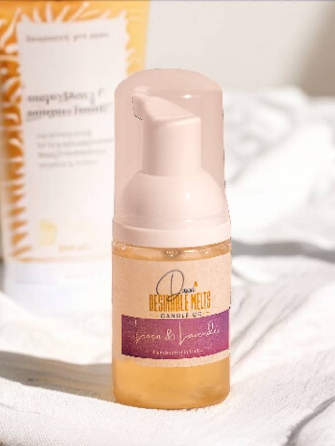 Lin et lavande - Petit échantillon pour la vente par Dawn Desirable Melts Candle Co