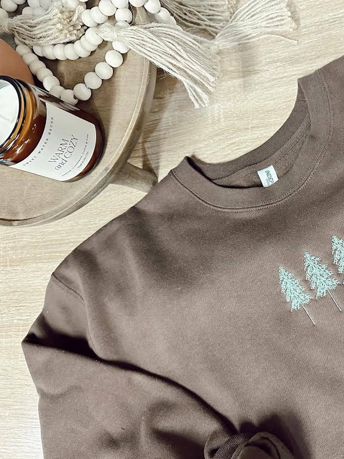 broderet træ crewneck - brun for engroshandel hos ID Apparel