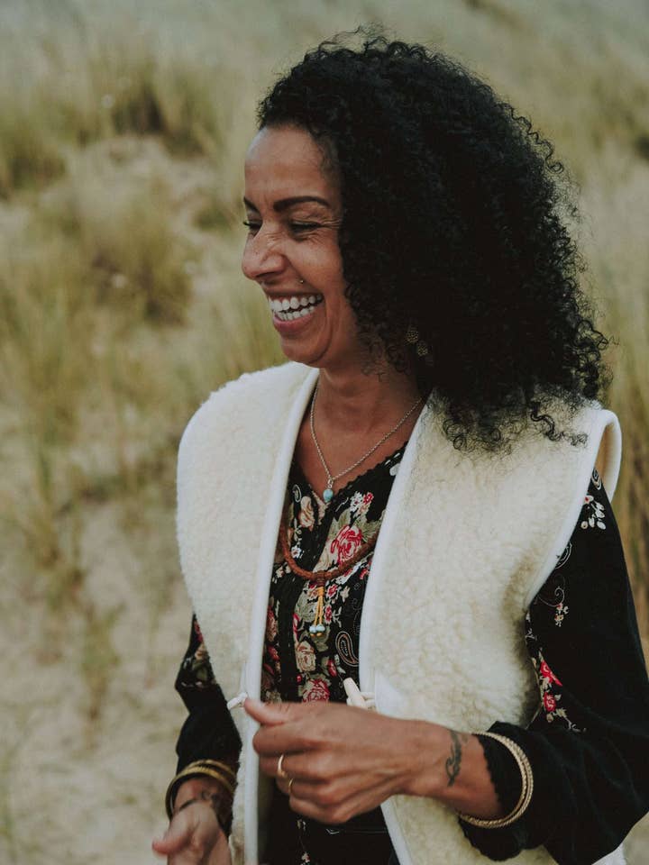 Wollene Weste - Flat White - Erwachsene für den Großhandel von We Are Wovens