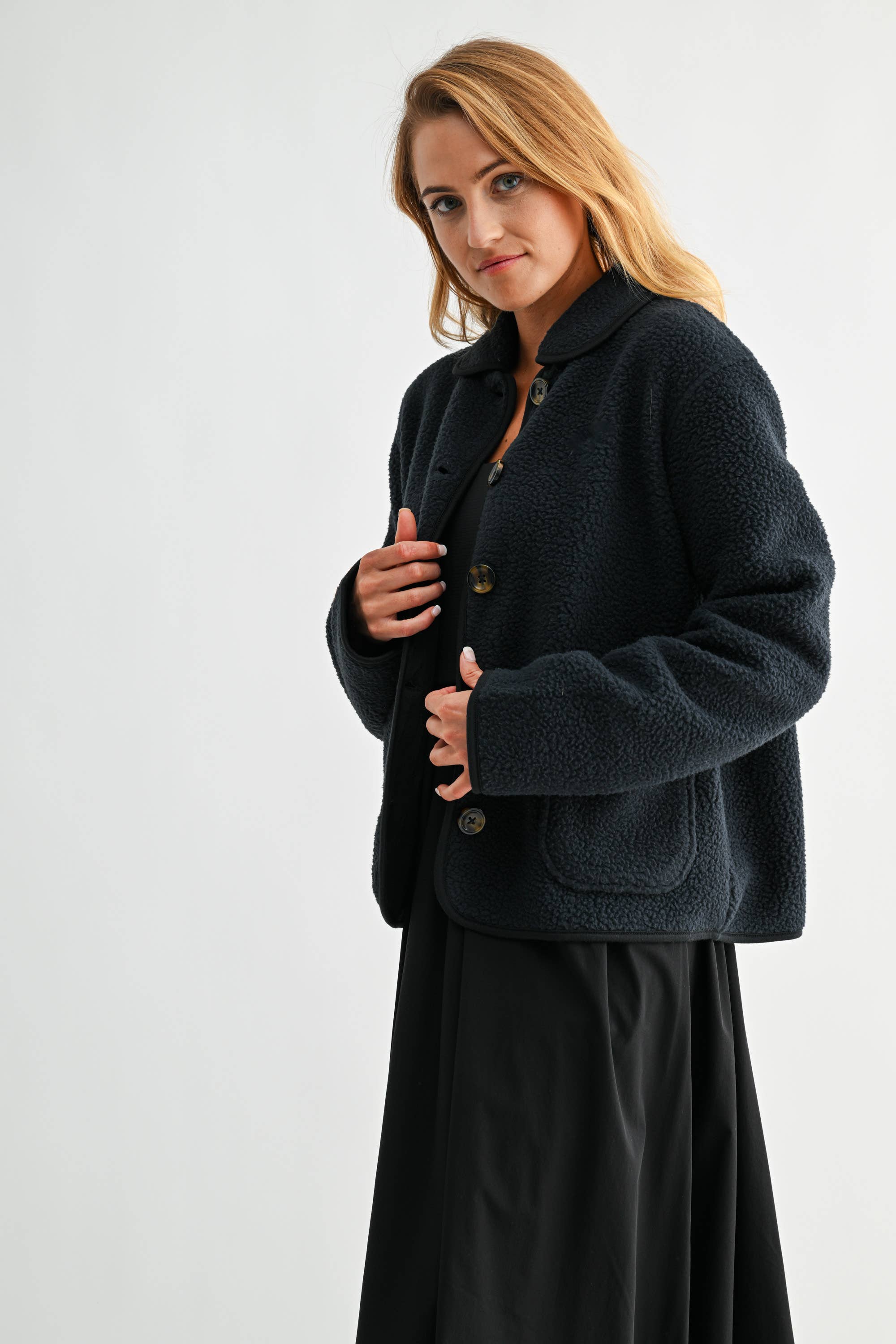 Mono B - Vente Veste – femme - Veste Sherpa à boutons Frostline1