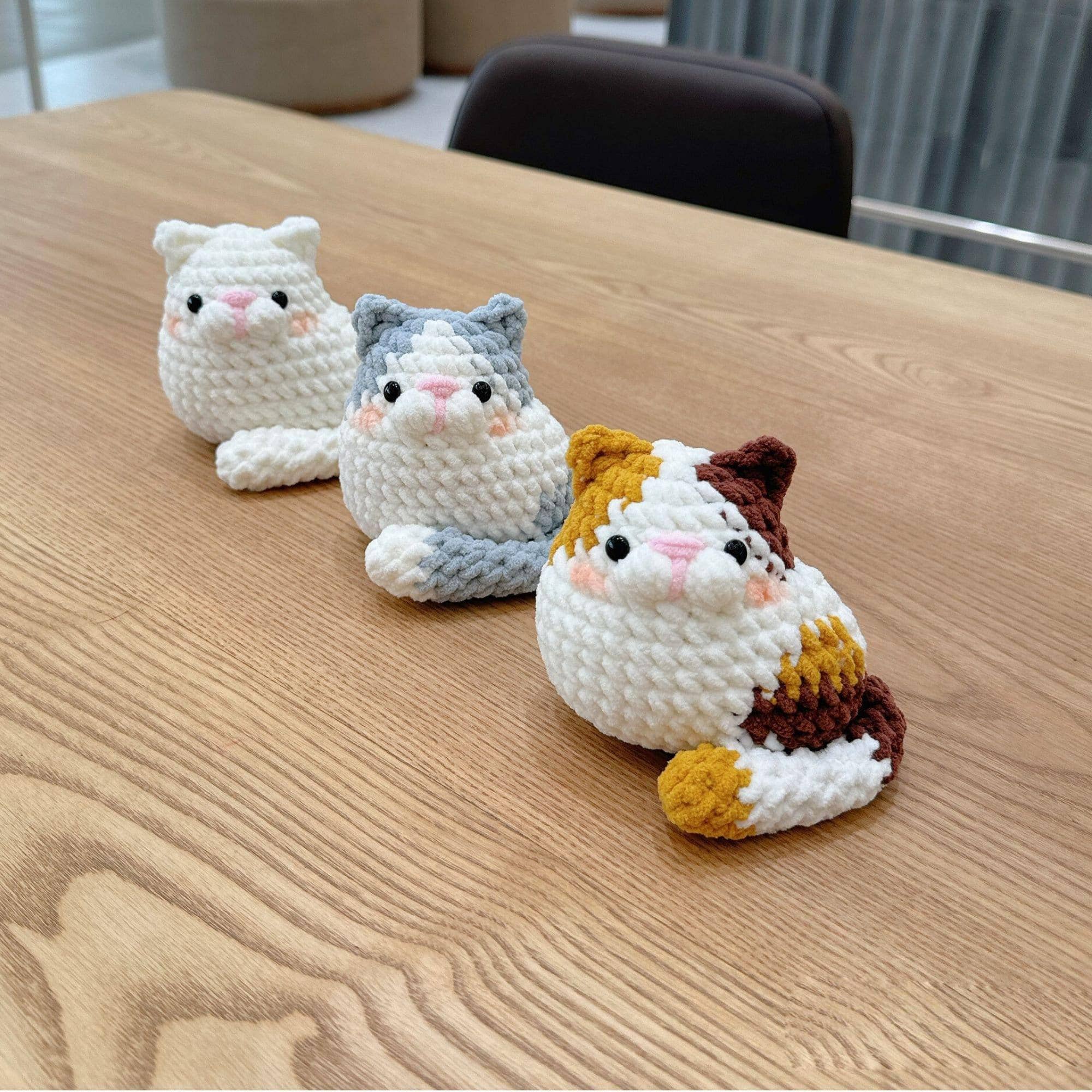 Anh2 LTD – Objeto de mesa decorativo por atacado – Gato de Crochê Fofo, Gato Amigurumi Pão, Adorável Gato Feito à Mão4