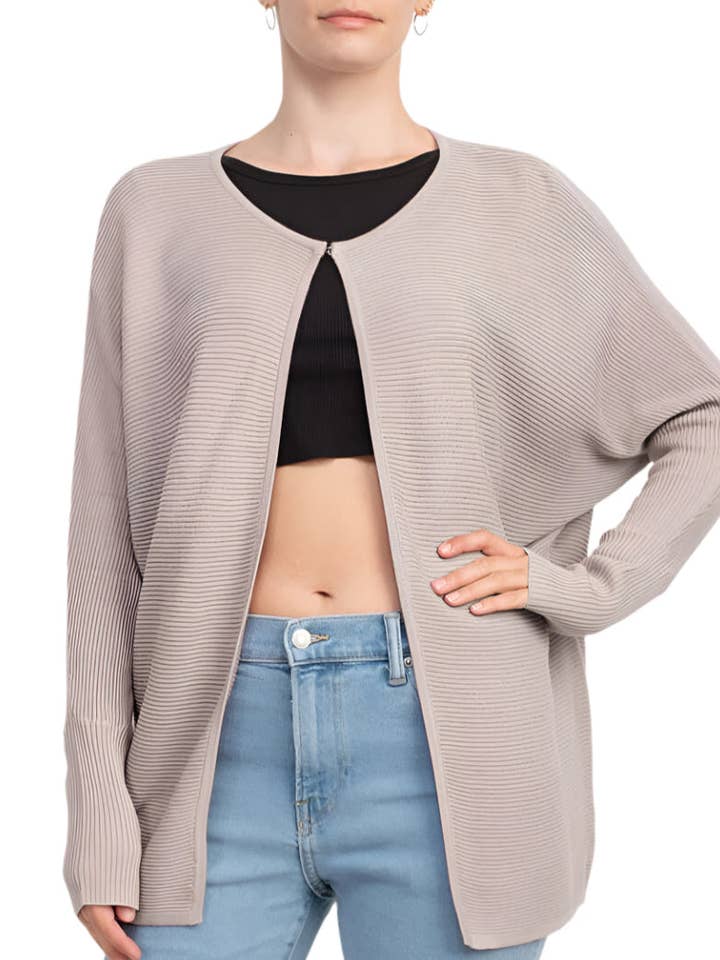 Cardigan en maille à manches longues ouvert sur le devant avec col rond Lissy pour la vente par Immediate Apparel