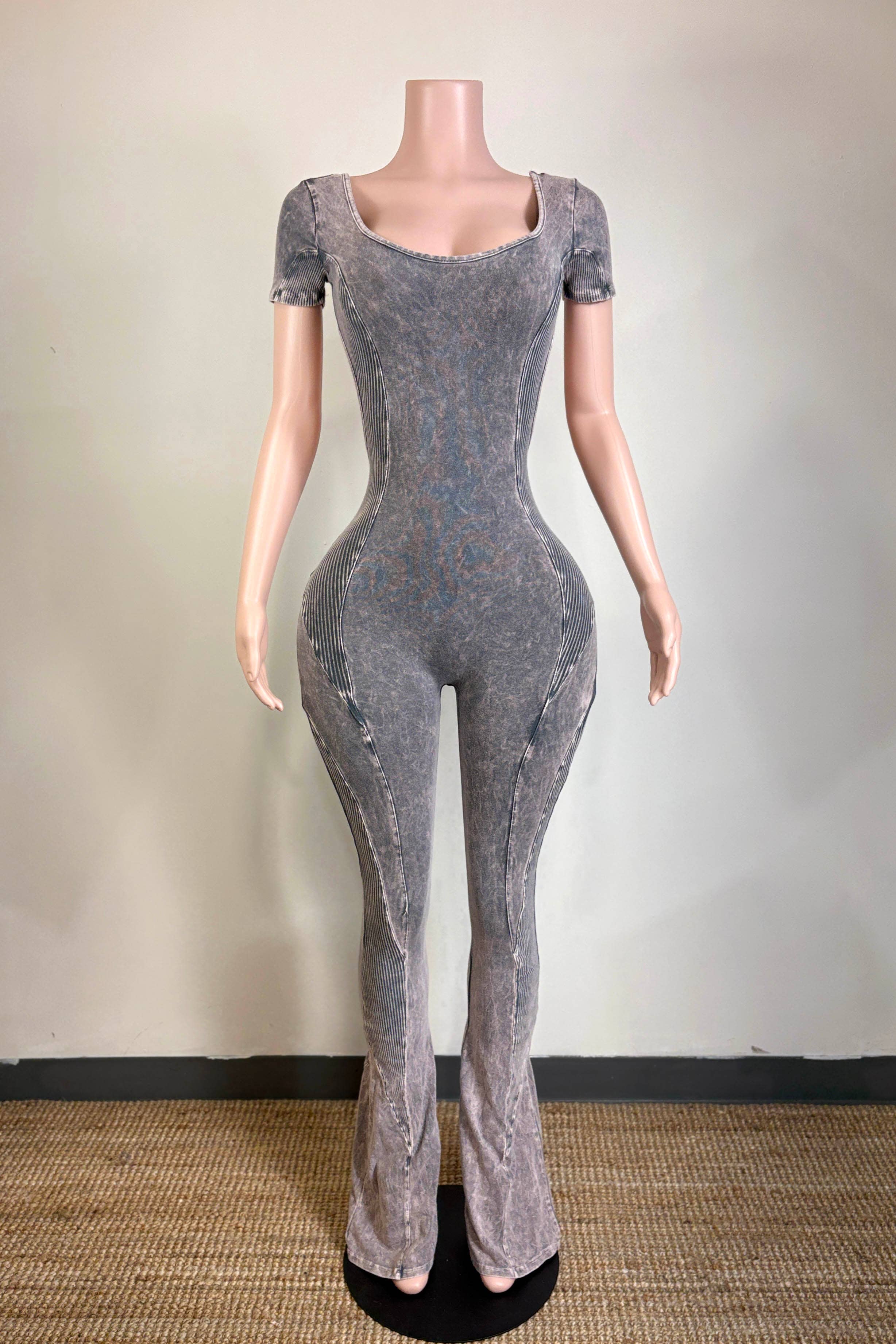 Dalia Studio – wholesale Jumpsuit – Women&#x27;s – MINERAL WASH OPEN BACK FLARE JUMPSUIT0