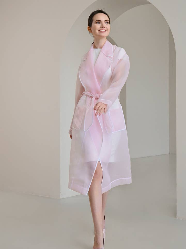 Roze organza regenjas voor wholesale door ANASTASIIA IVANOVA