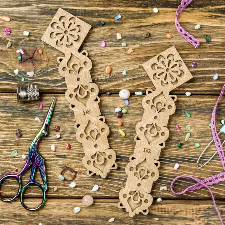 Floss Bobbins, Wooden Thread Bobbins - Thread Organizers #3 for wholesale by HobbyJobby