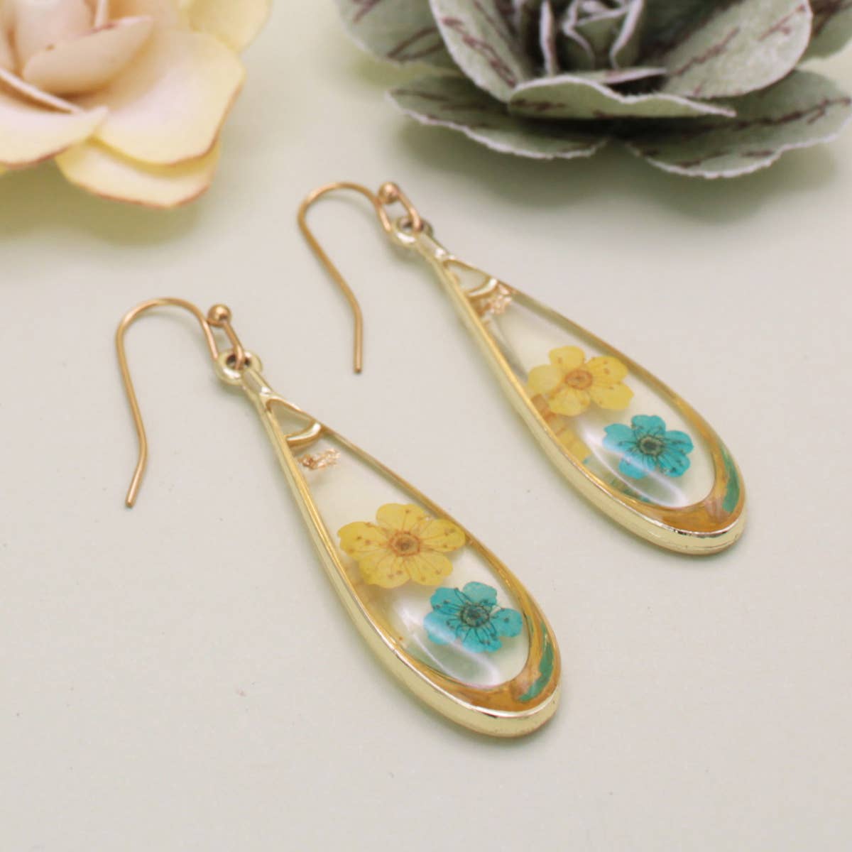 ZAD – wholesale Hängande örhängen – Gul blomma guld tårdroppe torkade blomma örhängen