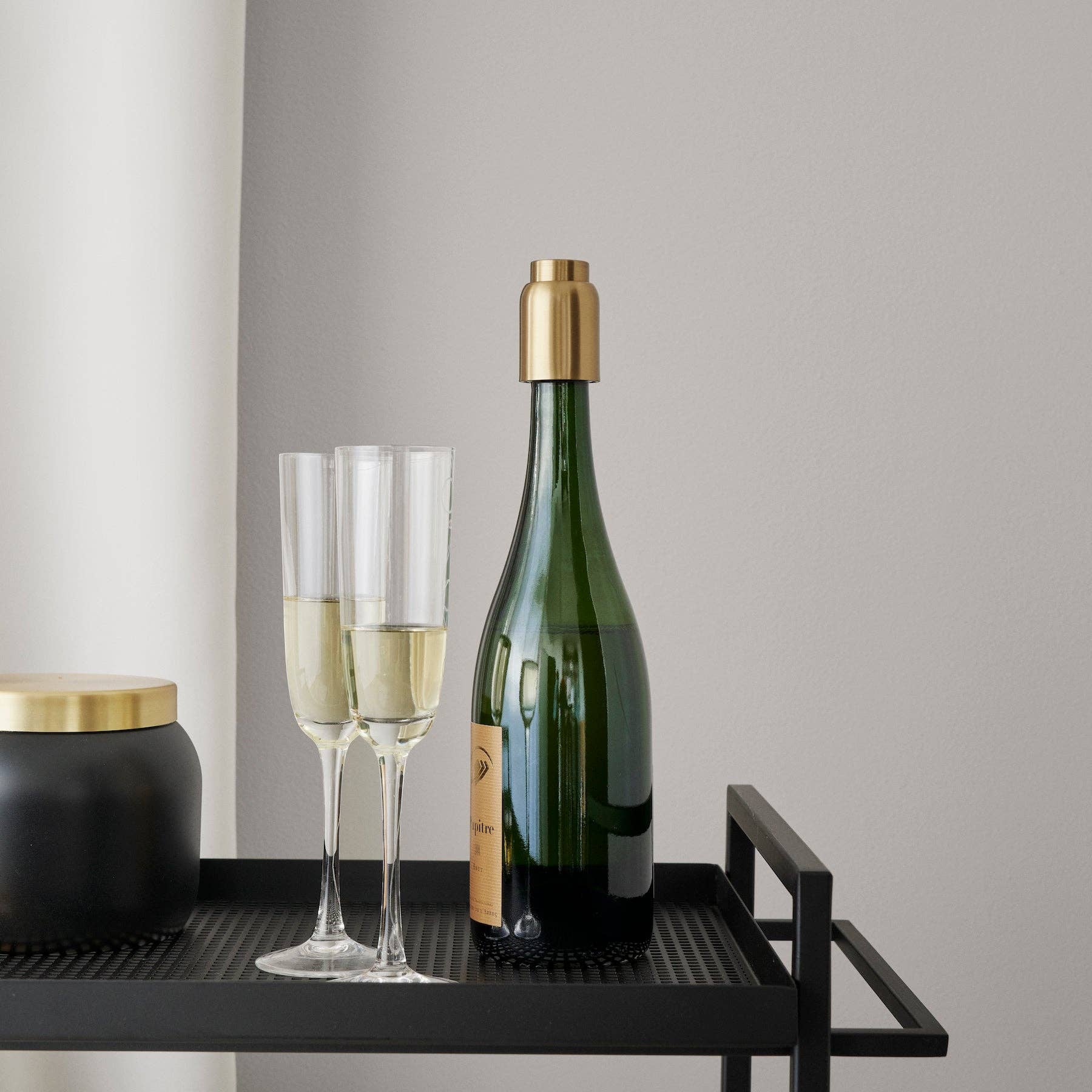 Studio Nordhaven - Wholesale Wine Stopper - Collar Vacuum Seal Bottle Stopper - brushed brass3