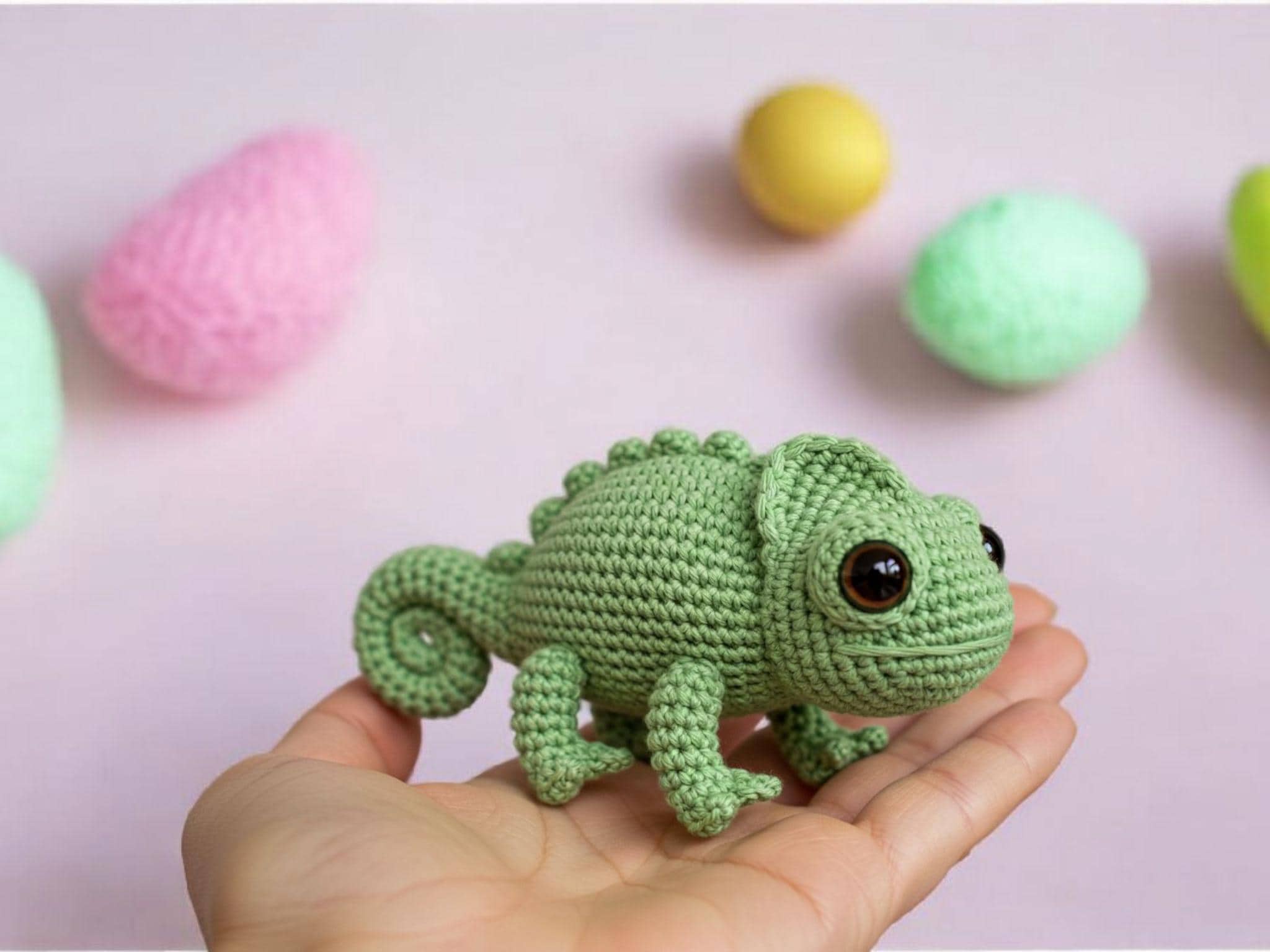 TOMOPOD LLC – wholesale Stuffed/plush toy – Kids & baby – Chameleon Amigurumi Crochet, Cute Lizard Toy, Little Gecko1