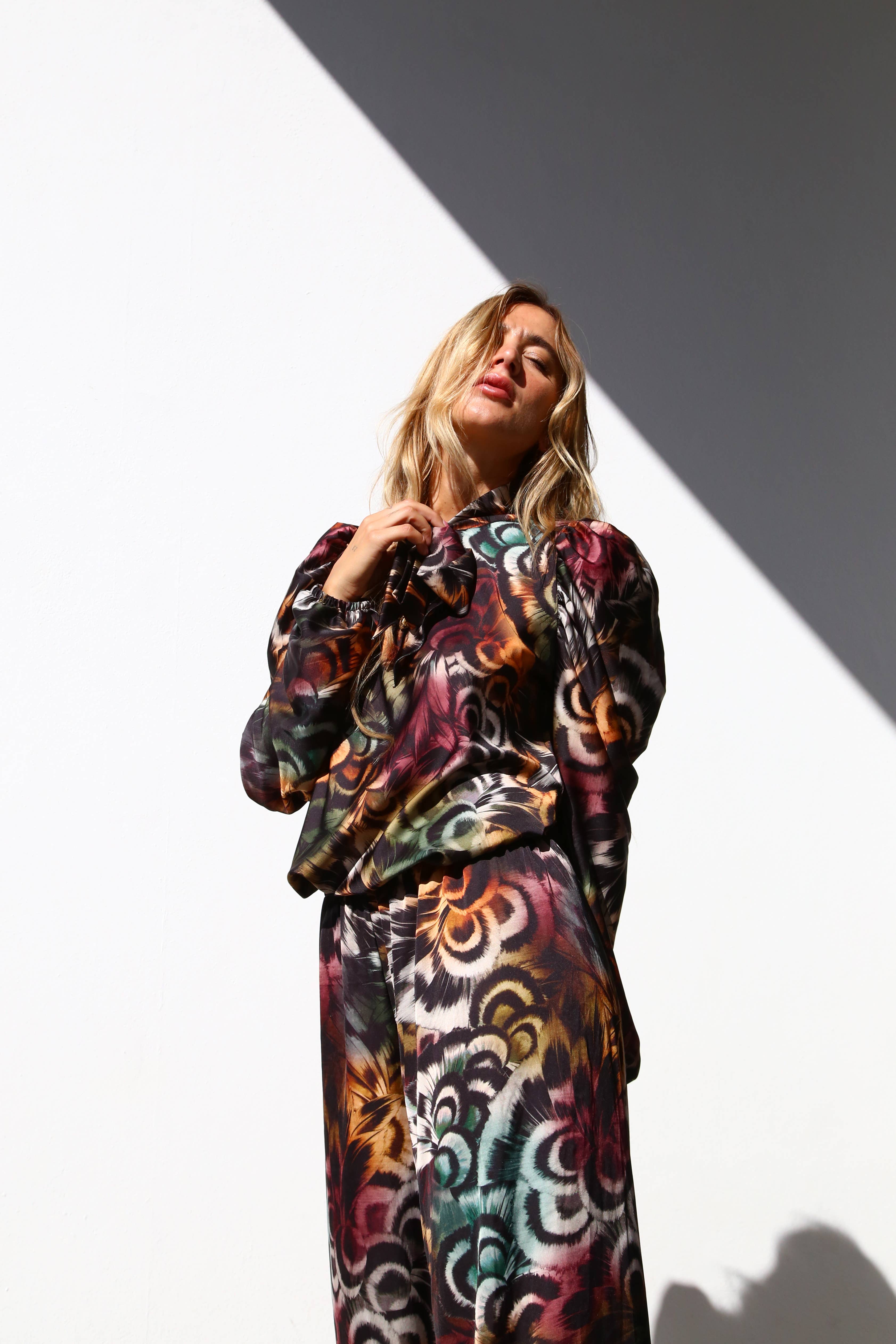 PUFF SLEEVE SHIRT WITH BOW AT NECK MULTICOLOR FEATHERS for wholesale on Faire1