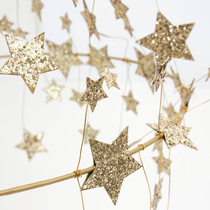 Meri Meri – wholesale Chandelier/hanging light – Gold Sparkle Star Chandelier1