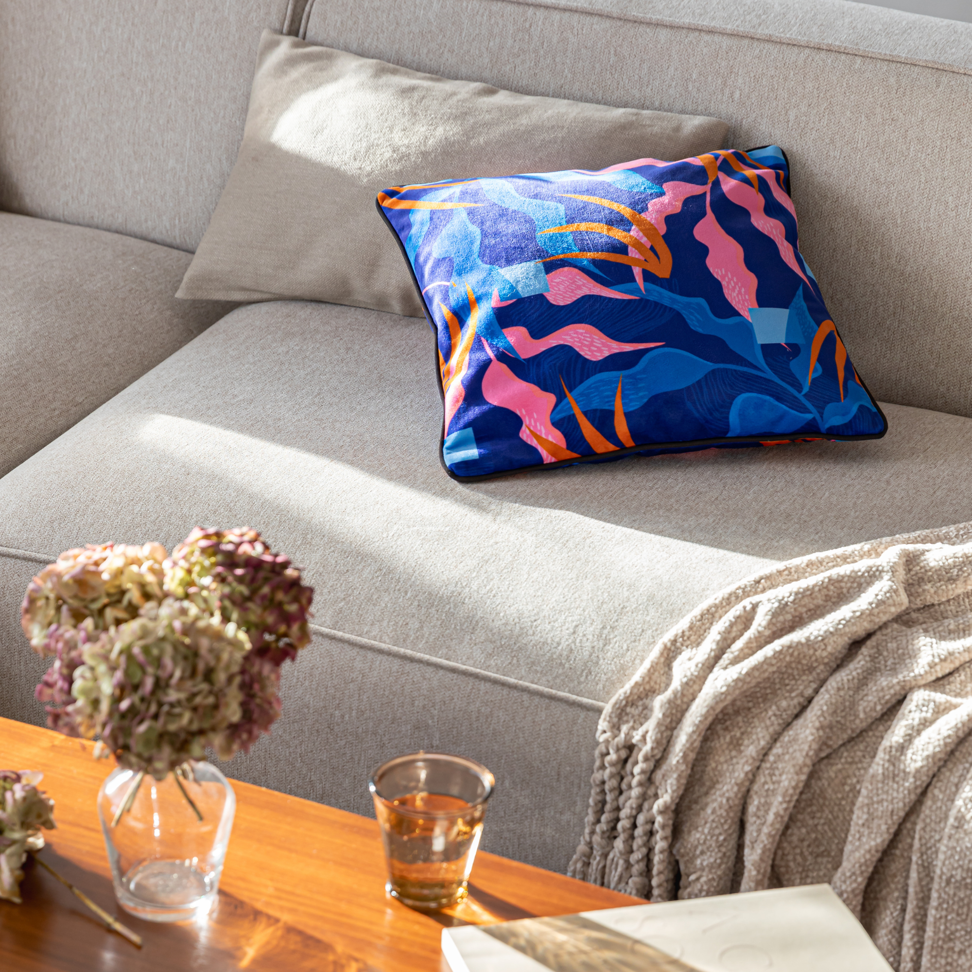 Unstandart - Wholesale Throw/Decorative Pillow - Velvet cushion x Noon0