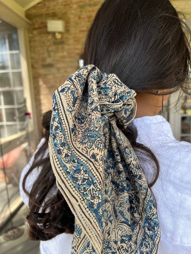 Peaceware – wholesale Bandana – Unisex – Bandana - Himalayan Poppy Kalamkari Print