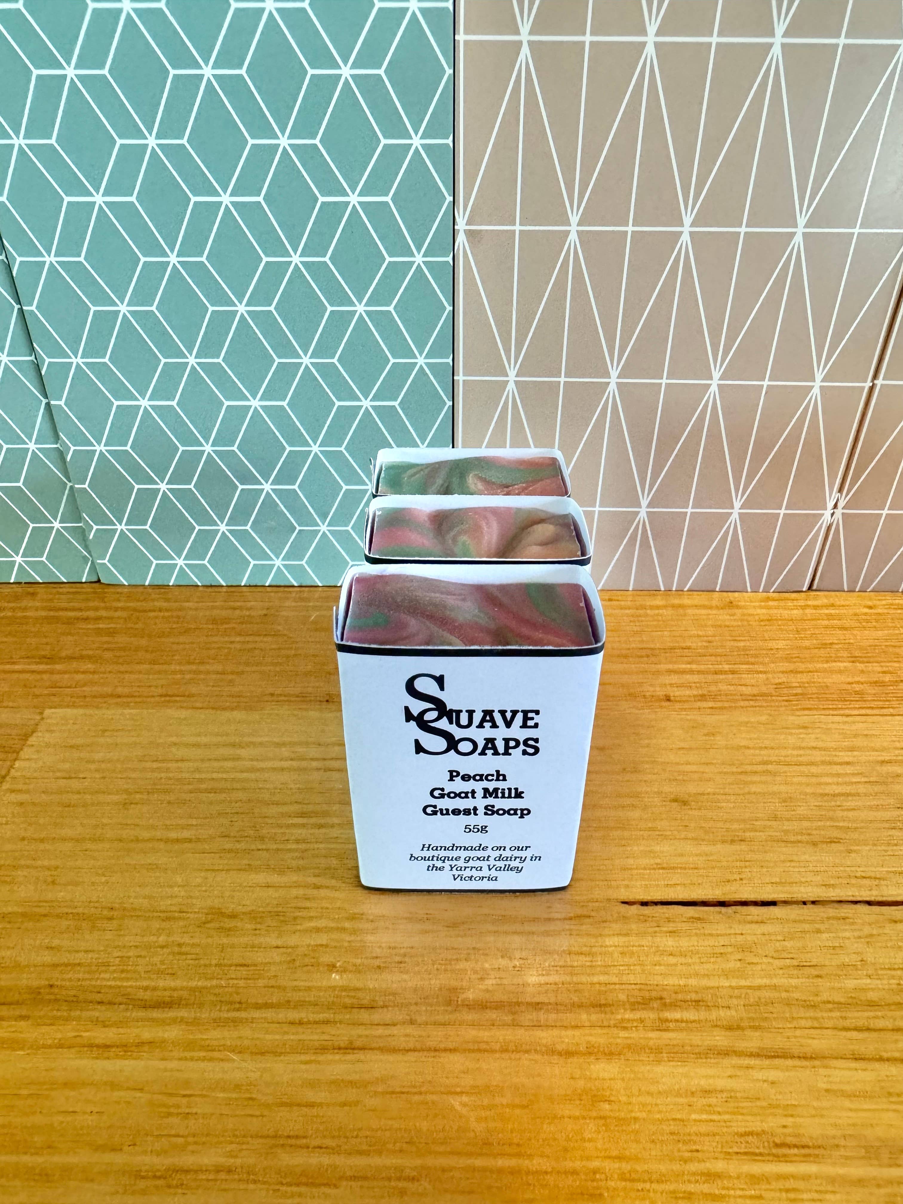 Suave Soaps - Vente Pains de savon - Savon invité au lait de chèvre et à la pêche1