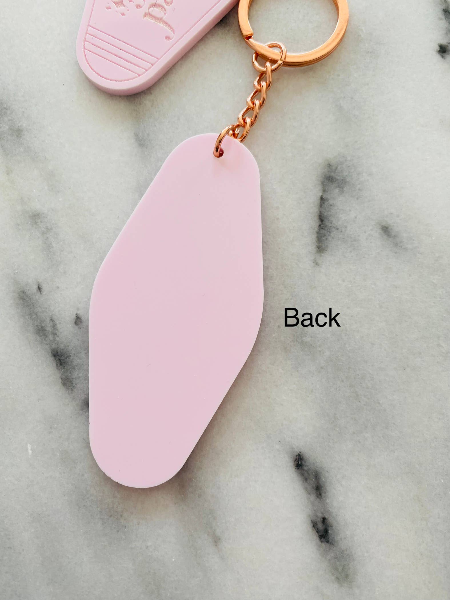 Luxe designs – Großhandel Schlüsselanhänger – Damen – Fuck das Patriarchat Motel Schlüsselbund2