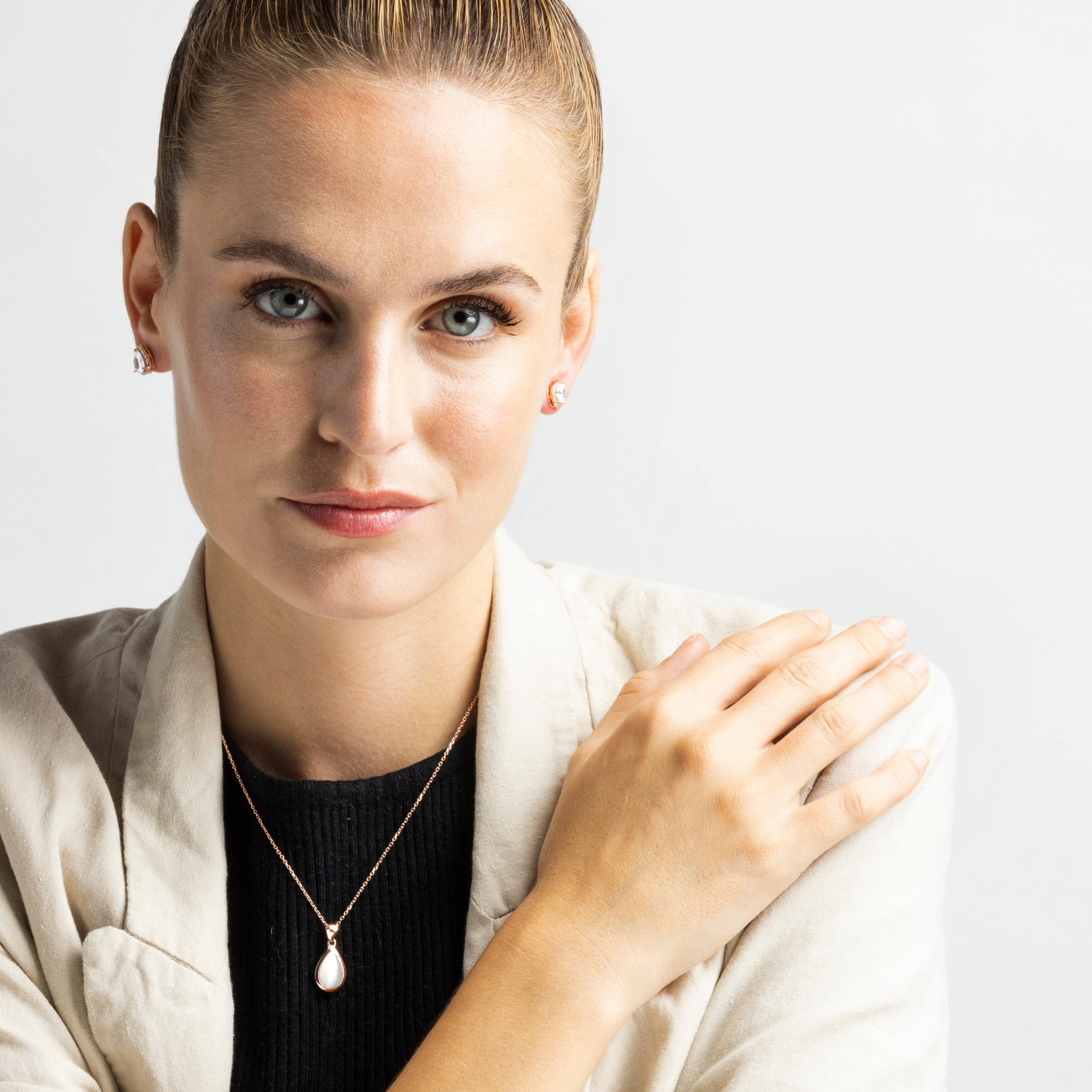 Luxenter – wholesale Hängande örhängen – Luxenter örhängen i 925 sterlingsilver med gnistrande zirkon, pläterade i 18K roséguld - Theli1