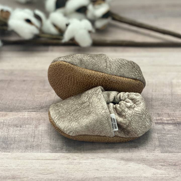 Trendy Baby Mocc Shop - Wholesale Moccasins - Kids - Caramel Velvet Moccasins1
