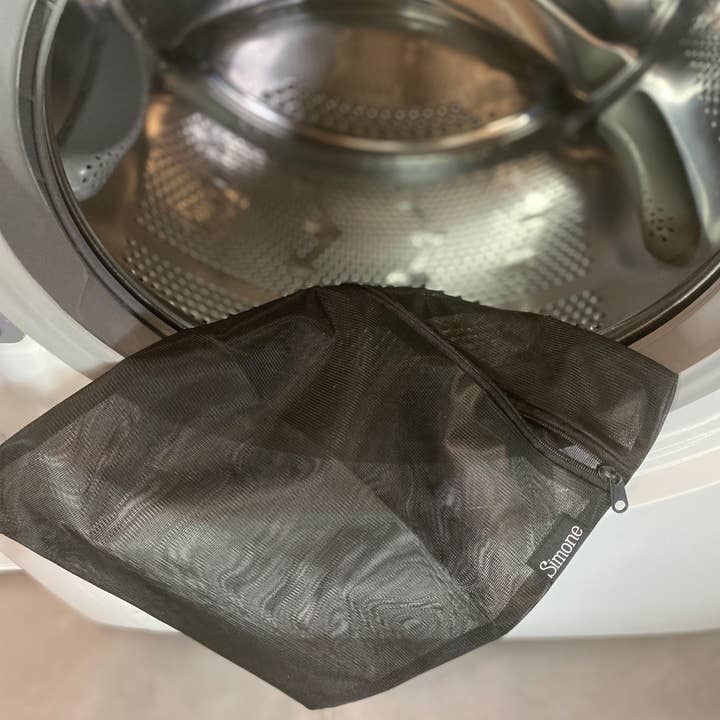 Vaske net til menstruationstrusser for engroshandel hos Simone