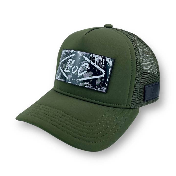 PARTCH Trucker Hat Kaki aftagelig End of Code Art for engroshandel hos PARTCH