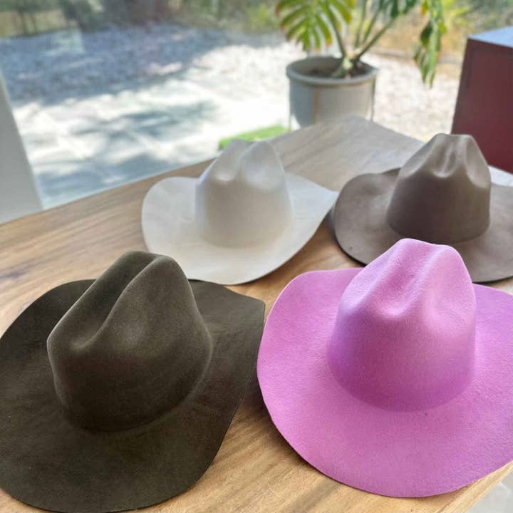 Queens INC - Wholesale Cowboy Hat - Women's - Premium Cattleman Cowboy Hat made from 100% Australian wool