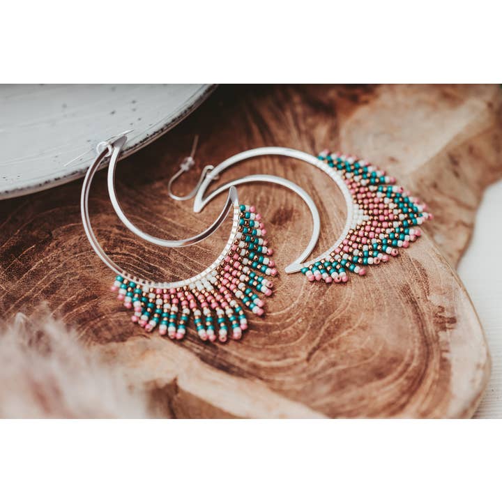 Mond-Ohrringe, Fransen-Ohrringe, Samen-Perlen-Ohrringe für den Großhandel von Magnolia & Clover