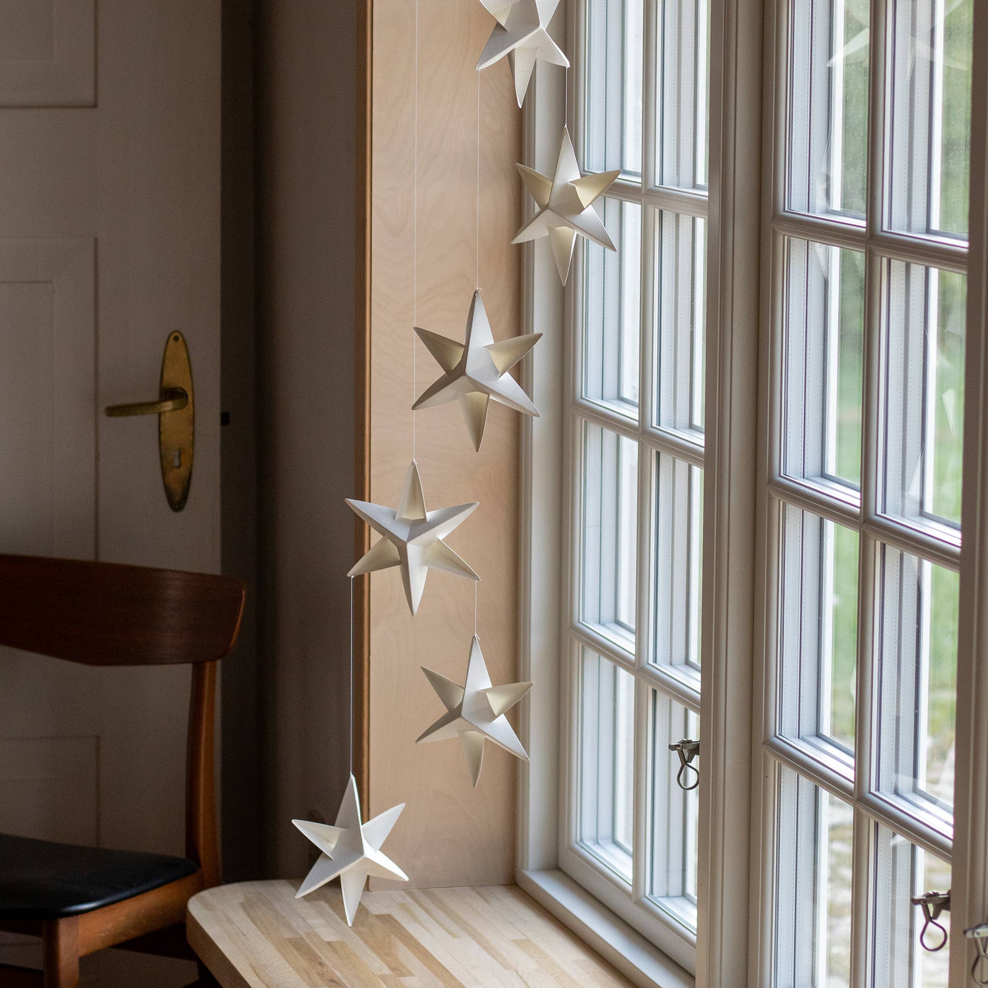 LIVINGLY - Wholesale Mobile - Star Mobile12