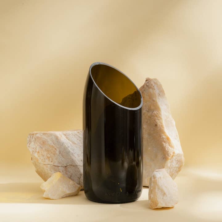 Amarzo - Wholesale Vase - Artisanal Vase: Eco-Friendly Design in Recycled Glass