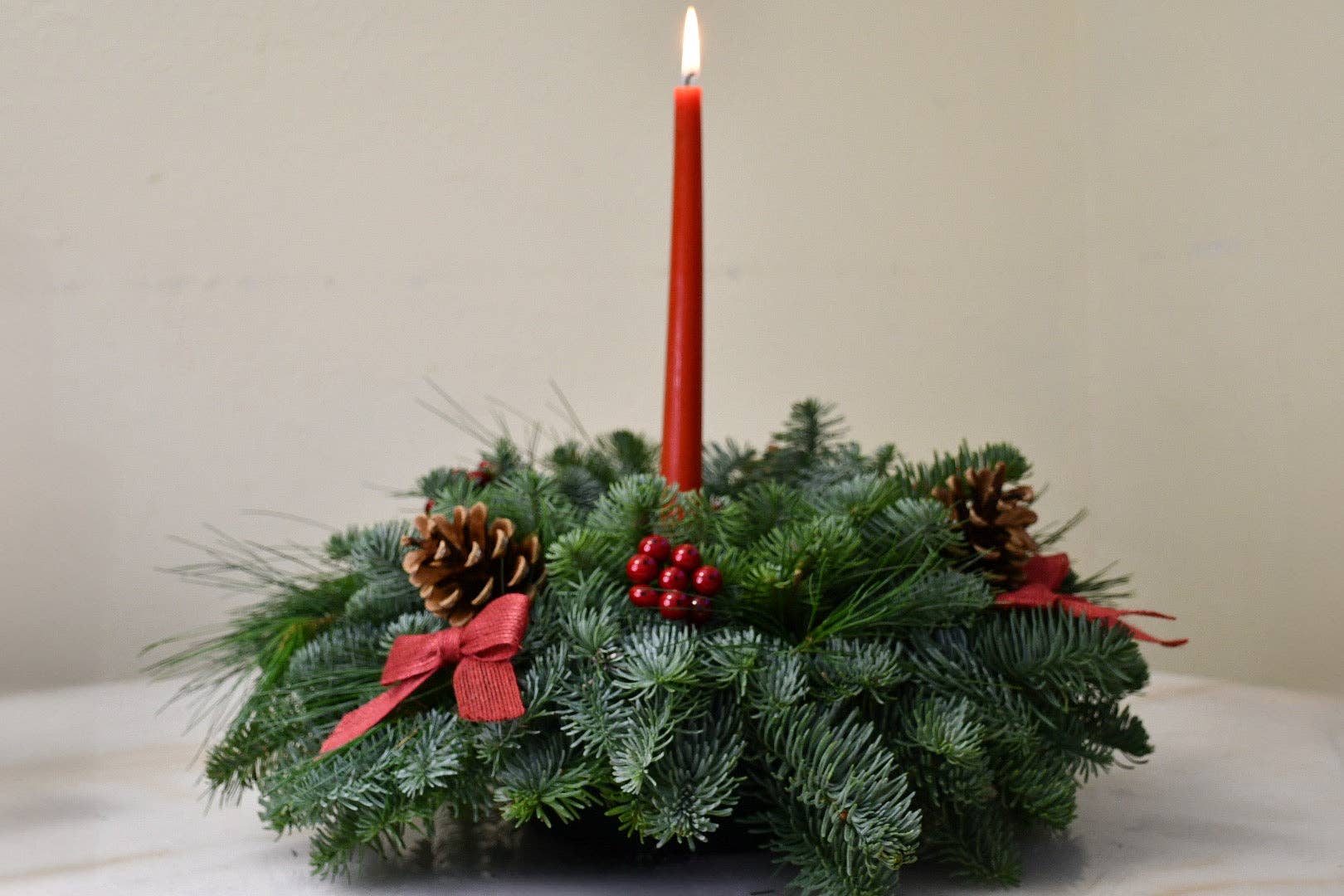 Champion Greens Forest farm - Wholesale Christmas Decoration - Pine Berry Glow Centerpiece0