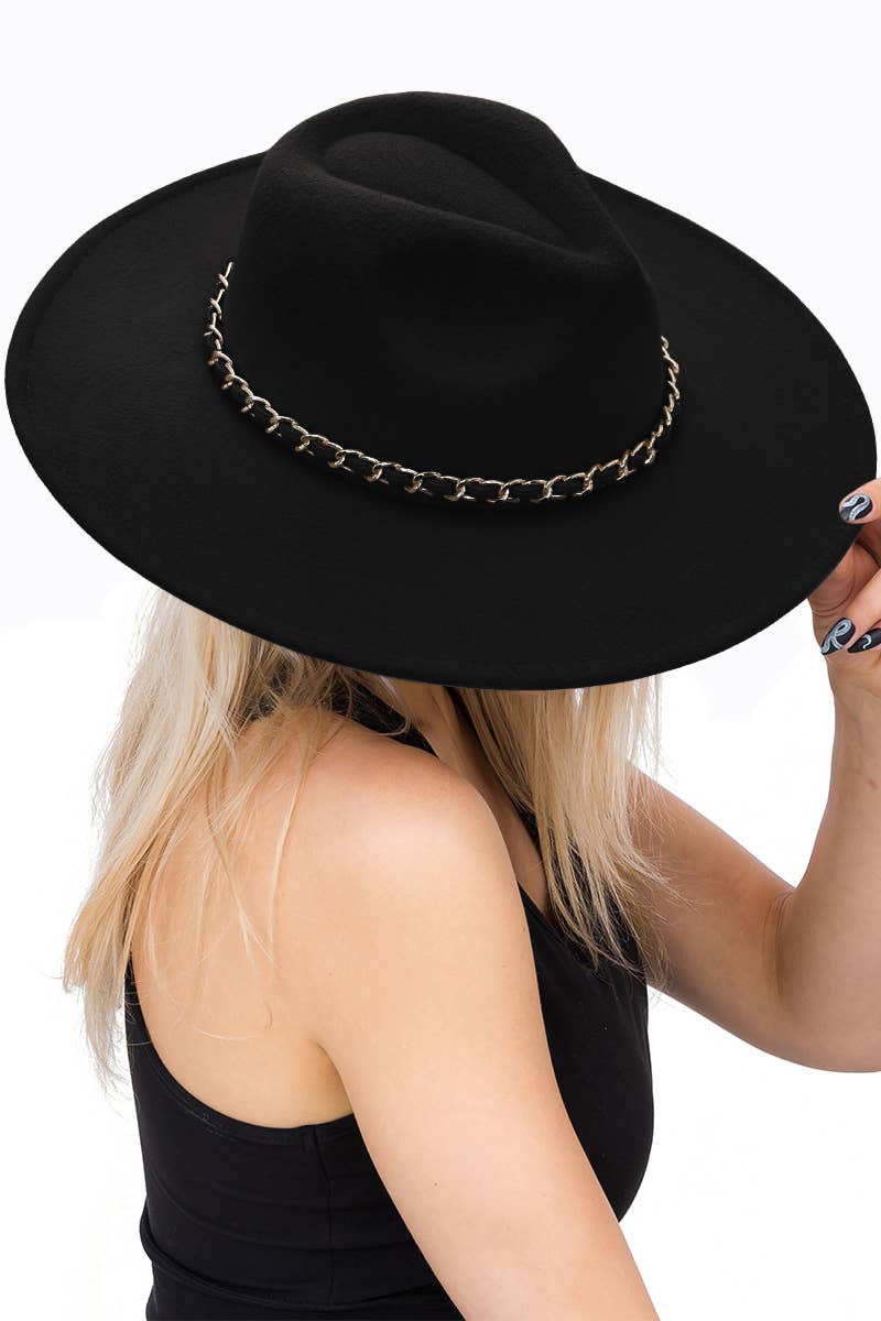 Cap Zone – Fedora - Mulher por atacado – Chapéu Rancher de Feltro com Aba Larga e Corrente Cubana Dourada em Couro Vegano3
