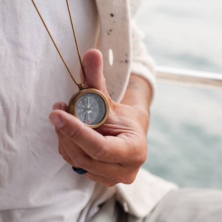 Collier Londres #2 pour la vente par HEN + Bear