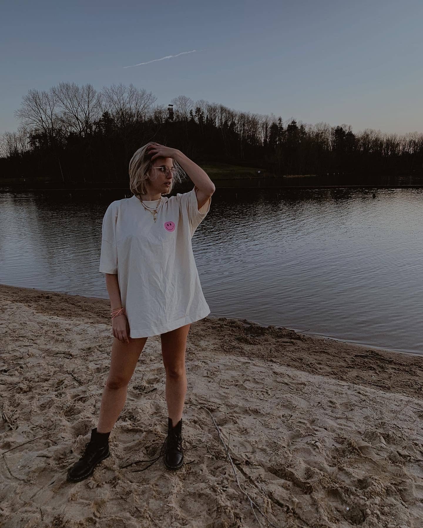 Atelier Jean - Wholesale Screen Printed T-Shirt - Women's - PINK SMILEY T-SHIRT5