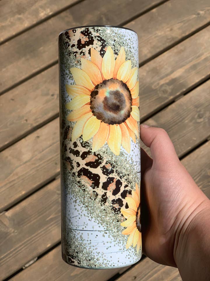 Gobelet Skinny Glitter Leopard Sunflower Spring, 20 oz pour la vente par Style + Grace Wholesale