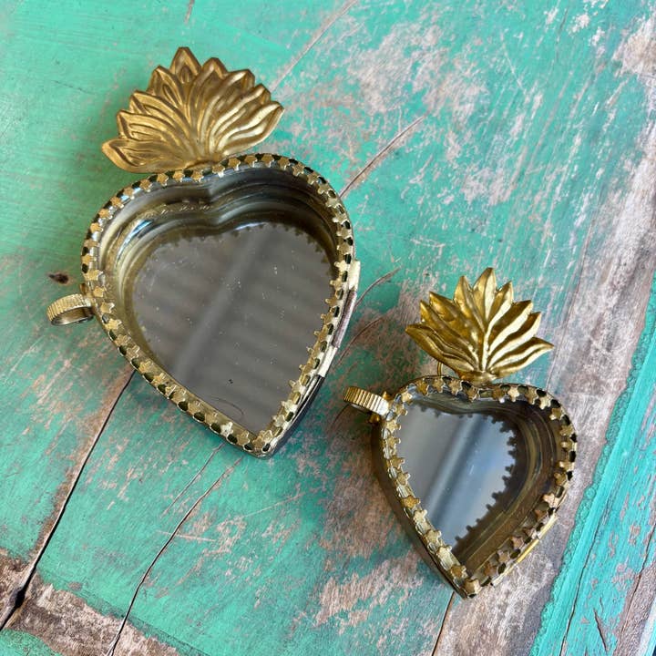 Love and Honor Jesus LLC - Wholesale Decorative Box - Glass Sacred Heart Boxes12