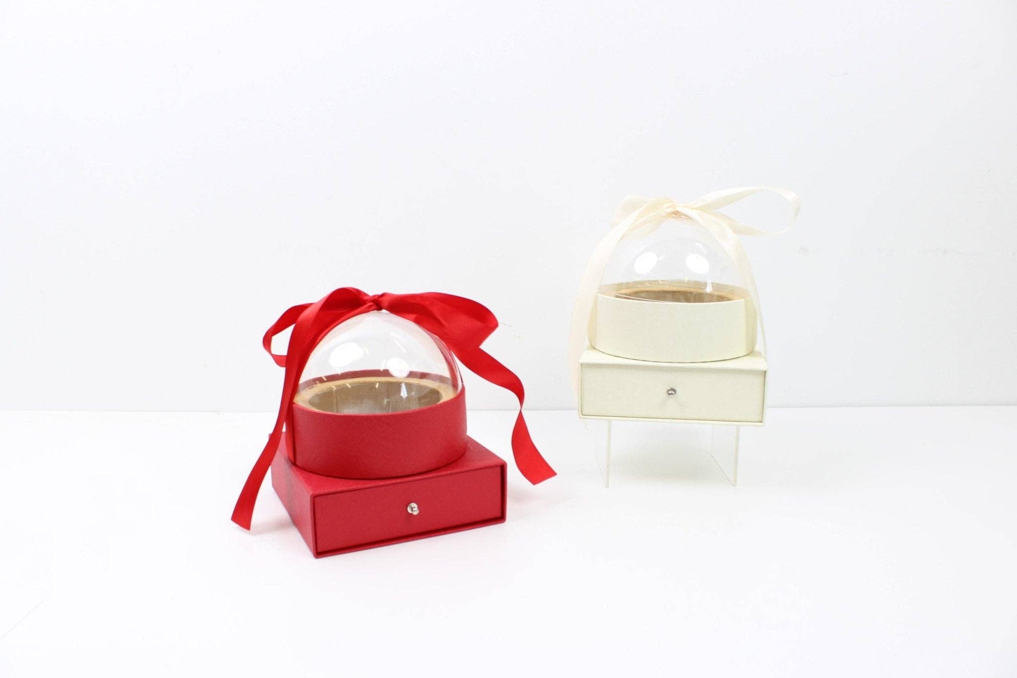 Elegant Design Supply - Vendita all'ingrosso Confezioni regalo - Scatola regalo rotonda 'Round Globe' con coperchio trasparente, fiore e cassetto, con nastro1